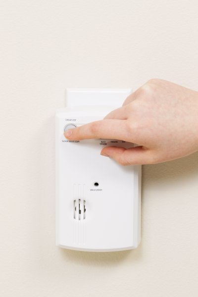 Be aware of carbon monoxide poisoning – know the signs and symptoms Be aware of carbon monoxide poisoning – know the signs and symptoms