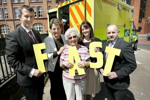 Public acting F.A.S.T against stroke
