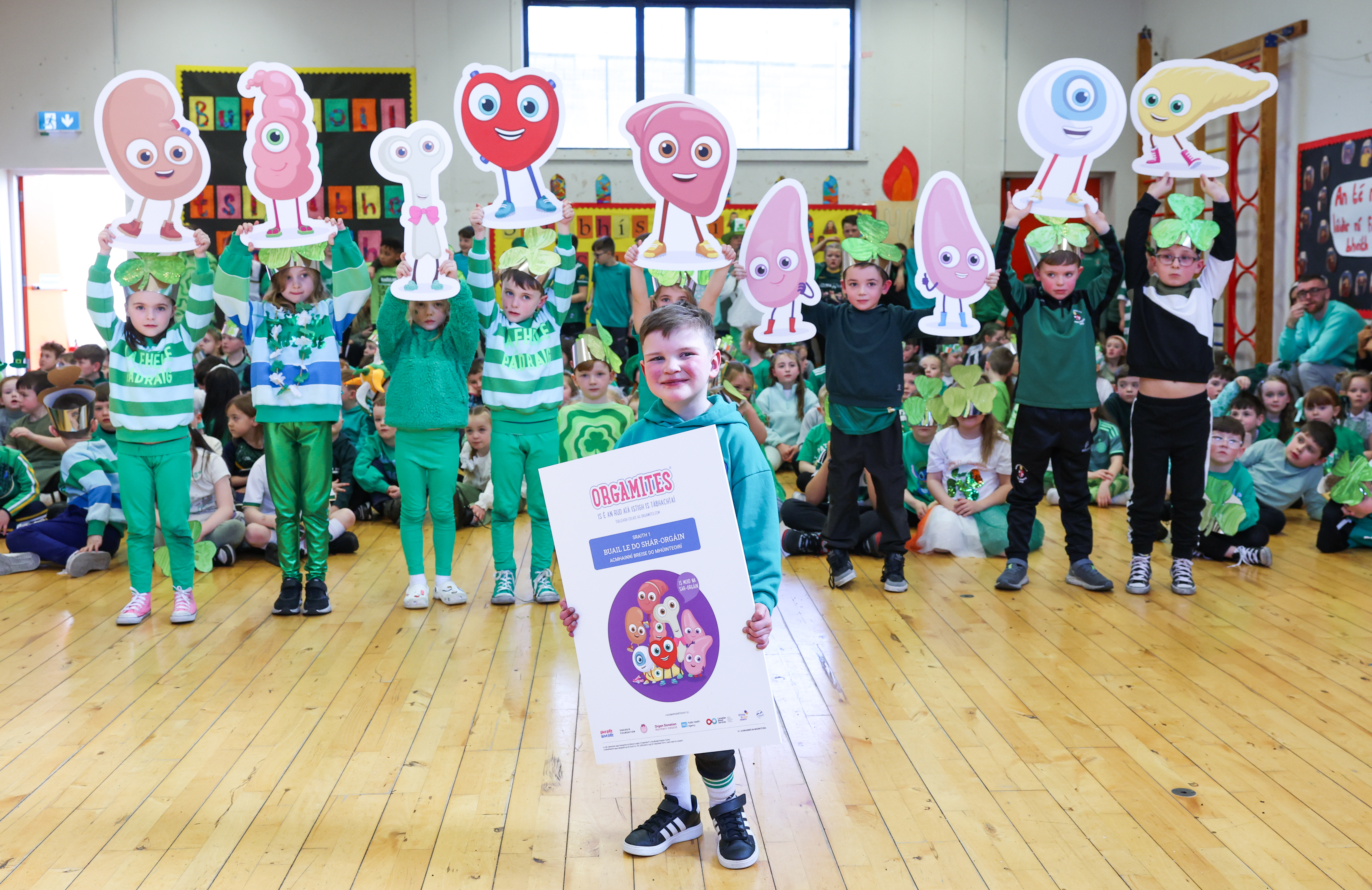 Dáithí Mac Gabhann with his P3 class at Bunscoil an tSléibhe Dhuibh