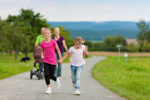 Families + fitness = fun in the summer